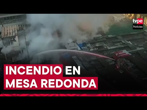 Incendio en Mesa Redonda: bomberos intentan controlar siniestro en galería comercial