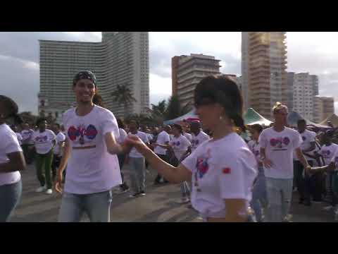 Habana Streaming: Cuba, Récord Guinness de mayor número de parejas bailando casino simultáneamente