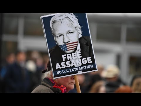 Reporté par le Covid-19, le procès d'extradition de Julian Assange reprend à Londres
