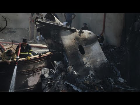 Pakistan : 97 morts et 2 survivants dans le crash d'un Airbus à Karachi