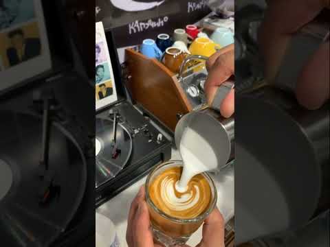 Have a cortado ☕️ with Dean Martin