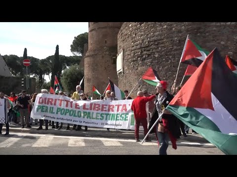 Hundreds join demonstration in Rome to call for ceasefire in Israel-Hamas war