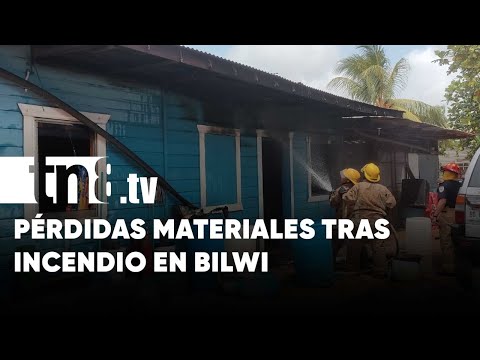 Bomberos sofocan incendio en un comercio en Bilwi - Nicaragua