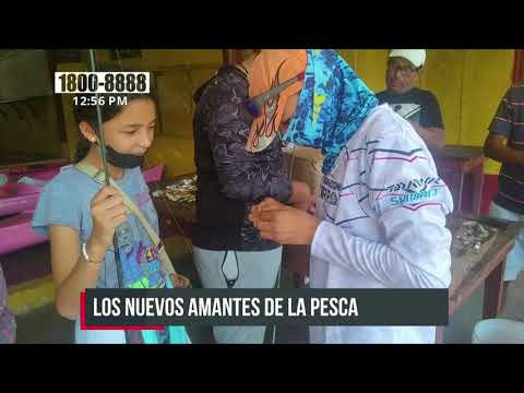 Niños participan de la pesca deportiva en Granada - Nicaragua