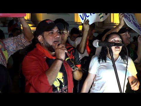 Nicaragüenses disfrutan de cantos de amor y alegría en la Plaza de la Soberanía