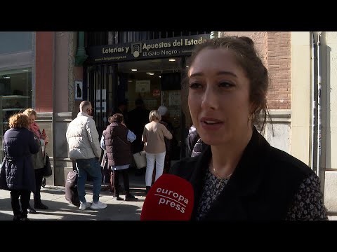 Administración 'El gato negro' de Sevilla, la número 13, reparte suerte pese a supersticiones