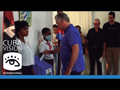 Cuba - Presidente de Cuba vota y destaca trascendencia del Código de las Familias