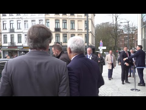 Incoming and outgoing Portuguese prime ministers meet in Brussels