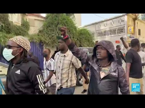 Legisladores de oposición a Macky Sall rechazan aplazamiento de las elecciones en Senegal