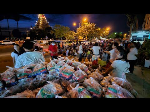 แจกโรงทานใหญ่วันที่หนึ่งขอนแ