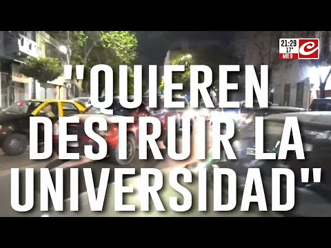 Concentración en la Facultad de Psicología: corte total en Avenida Independencia