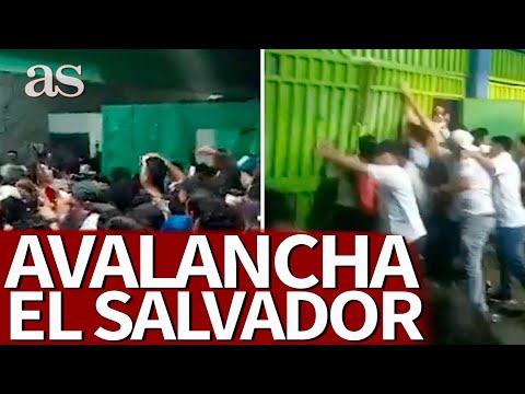 La CRONOLOGÍA en vídeo de la TRAGEDIA en EL SALVADOR: AVALANCHA en los accesos al estadio | AS