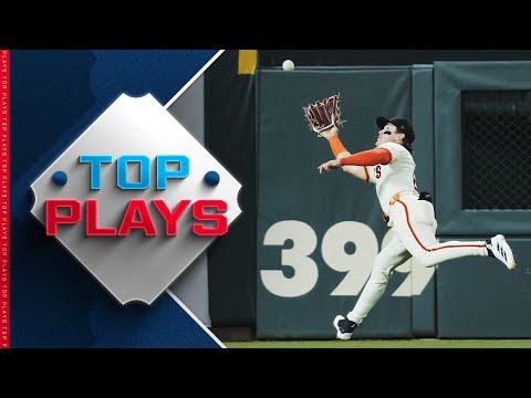 Top MLB Plays of 9/22/25 (Jacob Youngs juggling catch, Chapmans barehanded play and more!)