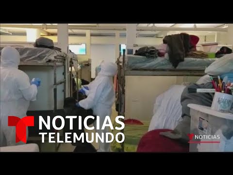 Trabajadores hispanos de limpieza se arriesgan para desinfectar edificios | Noticias Telemundo