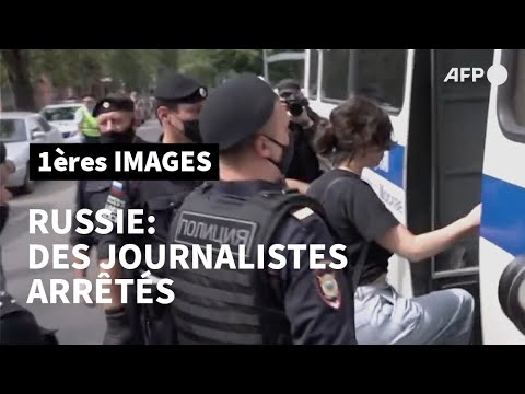 Russie: des journalistes arrêtés pour une action de soutien à Safronov | AFP Images