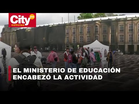 Organizaciones conmemoran el Día de la Niñez en la Plaza de Bolívar | CityTv