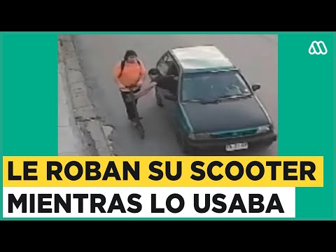 Insólito robo de scooter en movimiento: Se lo arrebataron a joven desde un auto