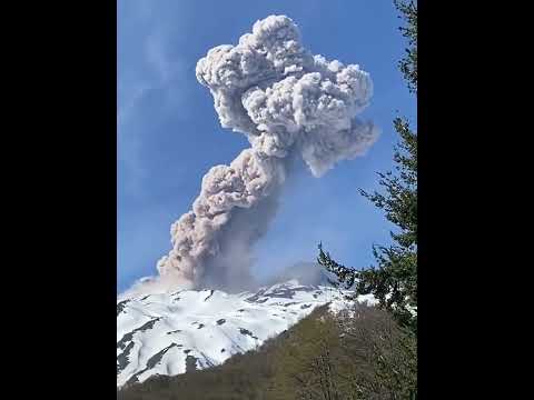#breakingnews #erupción del #volcan #Nevados de #Chillan