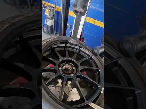 Unboxing and Installing new rims for my audi TTRS