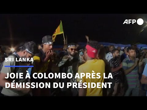 Sri Lanka: nuit de fête dans les rues de Colombo après la démission du président Rajapaksa | AFP