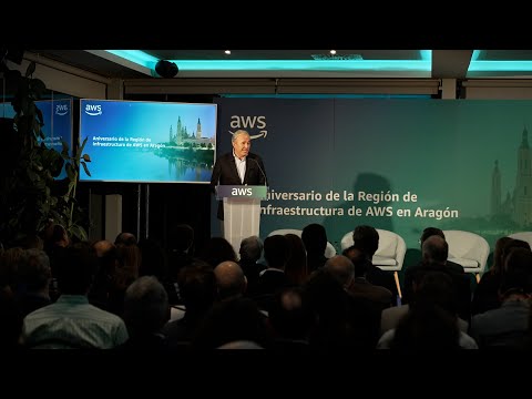 Jorge Azcón acude al primer aniversario de la Región de infraestructura en España de AWS
