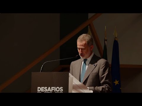 Felipe VI destaca en Portugal cómo las fronteras demarcan pero no separan
