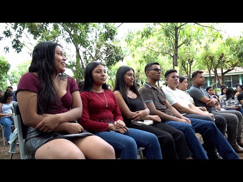 Estudiantes de la UNAN-Managua participan de un concurso de casa integral