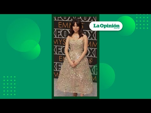 Jenna Ortega llega con florido atuendo a los Emmy Awards 2023 | La Opinión