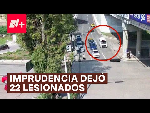 Combi se pasa el alto y choca con camioneta, en Puebla - N+