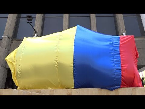 Medellín rinde homenaje a las víctimas del Palacio de Justicia con una escultura monumental