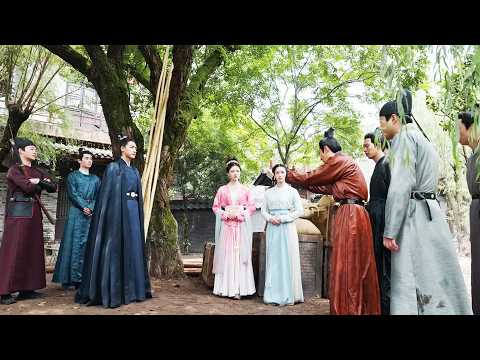 【Movie】女孩被圍毆,危機之際王爺現身相救,眾人驚訝,才知她身份非凡!💕#中国电视剧 #爱情