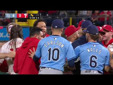 Benches clear in Philadelphia between the Phillies and the Rays