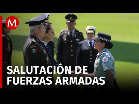 Claudia Sheinbaum participa en la ceremonia de Salutación de las Fuerzas Armadas