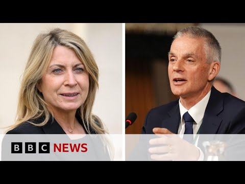 US President Donald Trump welcomes BBC bosses' resignations | BBC News