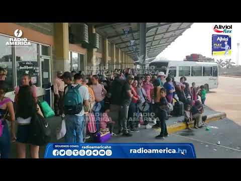 Bastante concurrida Gran Terminal de Buses en Miércoles Santo