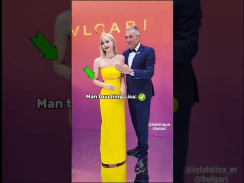 Blackpink doesn't like when people touch them#blackpink #jisoo#lisa#rose#jennie#shorts