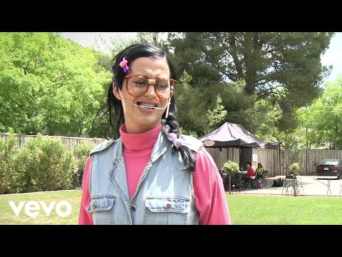 Katy Perry - Nobody Likes Kathy Beth Terry on Facebook