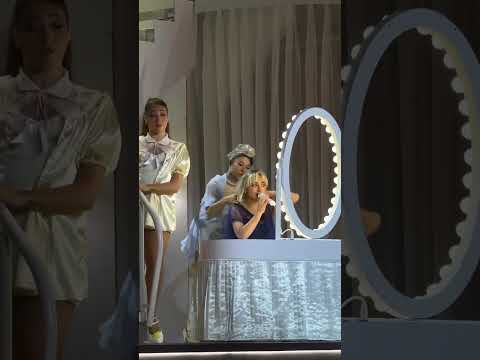 Taste live in NY city #sabrinacarpenter #shortnsweetour #shortnsweetalbum