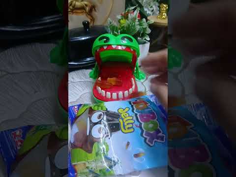 Crocs eat jelly cola #asmr #satisfying #shorts