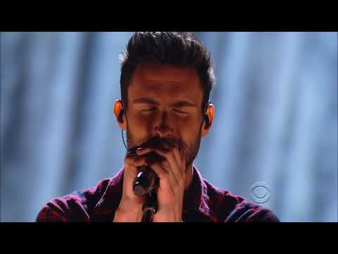 Maroon 5 - Out Of Goodbyes (Live 2010)