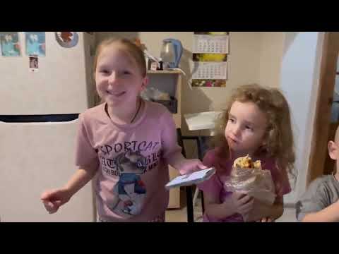 ТОЖЕ УСТРОИЛИ СЕБЕ ПРАЗДНИК.