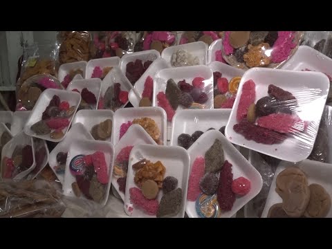 Comerciantes del mercado Roberto Huembes ofrecen paquetes especiales de dulces para las purísimas