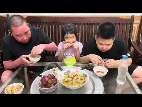 Cánh gà xào chua ngọt rất mềm và ngon