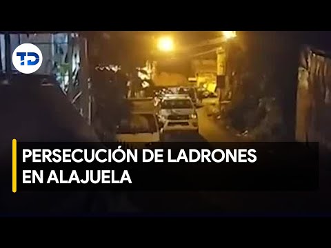 Policía realizó persecución en Alajuela; vehículo cayó a guindo