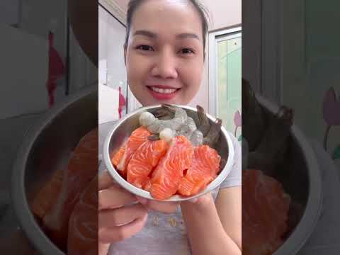 สูตรเด็ดตำกุ้งสดแซลมอนหน่อไม้ฝ