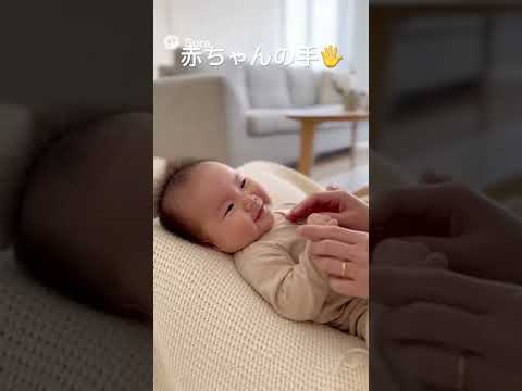 赤ちゃんの手【育児あるある】