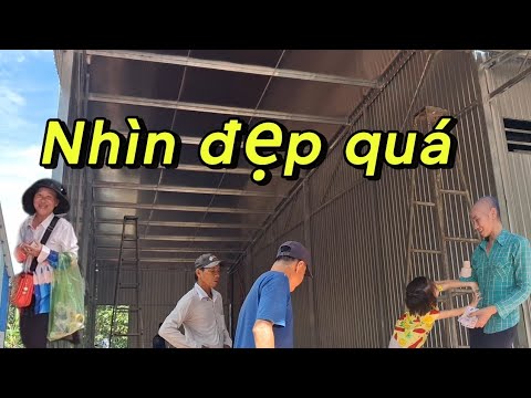 NHÀ E LINH ĐƯỢC CHỊ LINH ĐÀO TÀI TRỢ HÔM NAY LỘP NHÀ NHÌN RỘNG RẢI 