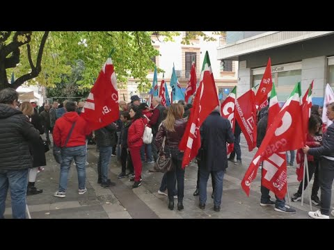 CGIL E UIL IN PIAZZA A COSENZA, CATANZARO E REGGIO