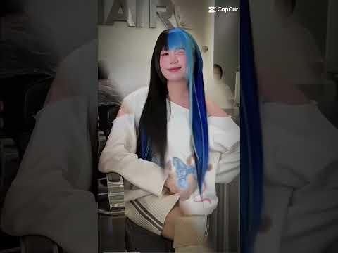 trời ơi nhìn tóc mới của cô ấy kìa