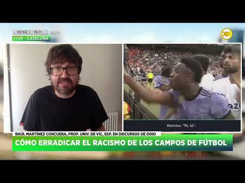 ¿Cómo erradicar el racismo de los campos de fútbol? - Raúl Martínez Corcuera